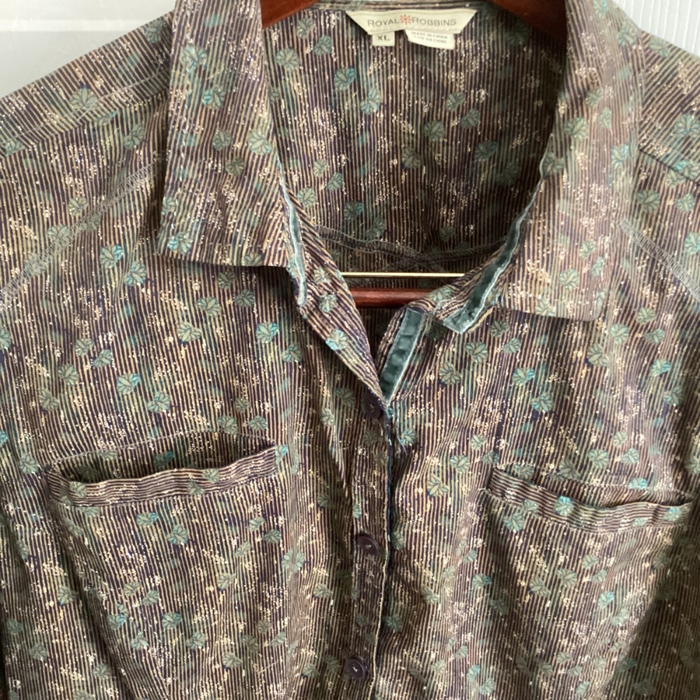 Women’s ROYAL ROBBINS LONG SLEEVE BUTTON UP SHIRT STRIPED W/ INSECT PATTERN XL - Picture 3 of 9
